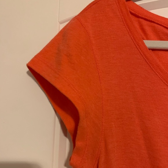 Large t shirt with buttons - Picture 3 of 4